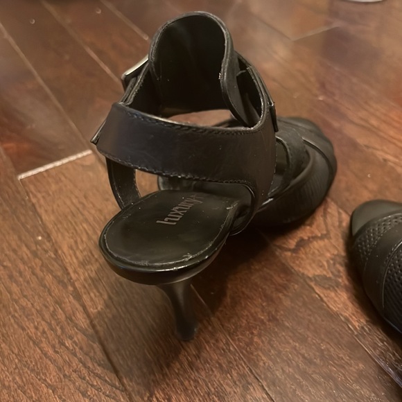 Heels - Picture 3 of 6